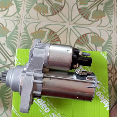 Motor de arranque marca Valeo Francés para SEAT Córdoba, Ibiza, Skoda Fabia y VW y - Img 118460981
