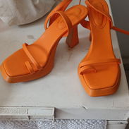Tacones en buen precio. Interesados al pv - Img 55719496