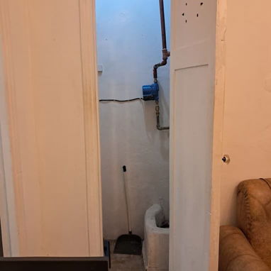 Se alquila apartamento de 1 cuarto en el Vedado. Por largo plazo. Amueblado - Img 122995182