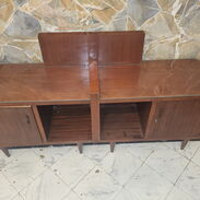 Vendo mueble de madera buena con cristal arriba - Img 44886104