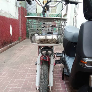 Bicimoto eléctrica 30km por carga - Img 124785054