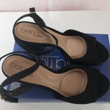 Vendo zapatos con tacón a 10 USD o su equivalente en pesos cubanos - Img 119588424