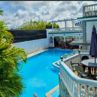 Alquiler de casa en la playa Guanabo. Renta de hostal para grupos grandes. Cerca de la playa🦋 - 2/5