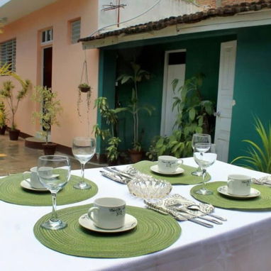 Bienvenidos al Hostal "Raquel y Jorge en la ciudad de Trinidad - Img 98422595