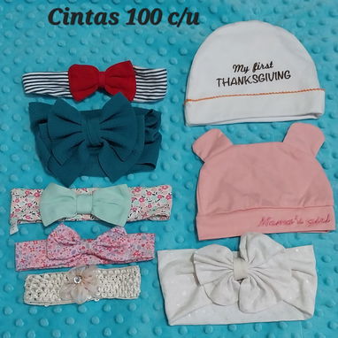 Batas, mon9os, cintas y más para bebé hembra - Img 123544752