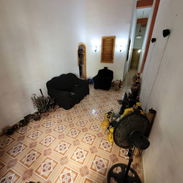 Se vende casa en planta baja en centro habana 1er apartamento de un edificio moderno de 9 apartamentos ! - Img 57040689