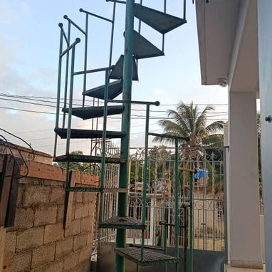 Escalera caracol de hierro - 3/5