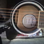 Guitarra acústica. - Img 56707926