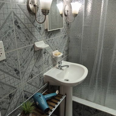Cod.Z 🎉 ¡OFERTA Se Renta Apartamento con Aire Acondicionado y Caja Fuerte - Img 108806752