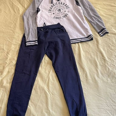 Conjunto deportivo - 8/10