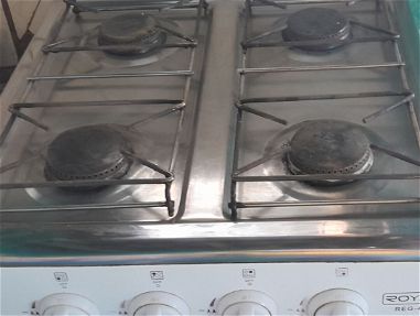 Vendo cocina de gas Royal de cuatro hornillas de uso . - Img main-image-45709361