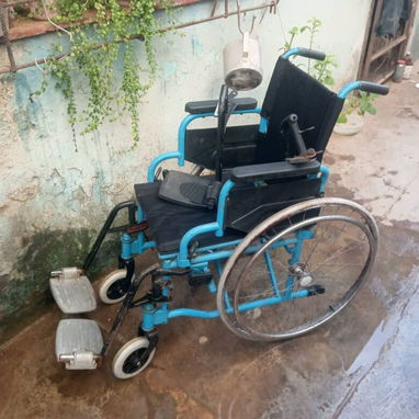 Silla de ruedas marca MINERVA en buen estado. - 2/2