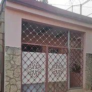 Vendo casa en Playa a una cuadra de la Avenida 19, puerta calle, placa libre. - Img 57864495