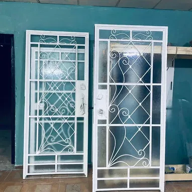 Ventanas y puertas de cristales - Img 122937004