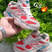 New balance gris y rojo 35 USD - Img 57806051