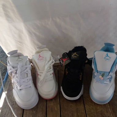 retro 4 , de buena calidad - 5/5