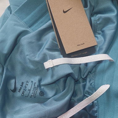 Short Nike de mujer ORIGINALES - 2/3