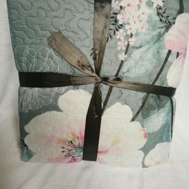 💜Sobrecama reversible Hipoalergénico, transpirable y suave Full/Queen Medida:215cm x 218cm Precio: 16usd - 6/9