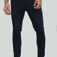 Libertad de estilo: Jeans "Cuidado con el Perro" para hombre. Skinny elastizados para moverte con tendencia - Img 44698134