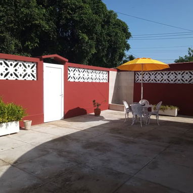 Propiedad en guanabo a 300 metros de la playa ( pago en euros o equivalente a usd) - Img 122918852