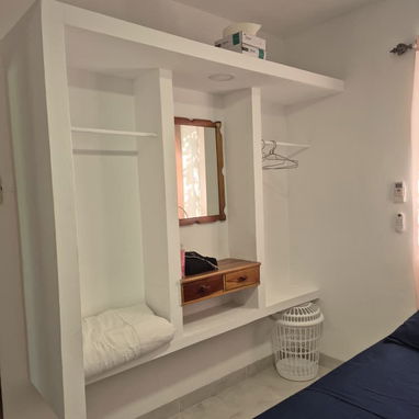 VENDO CASA DE CONSTRUCCIÓN COLONIAL RECIÉN REPARADA Y REMODELADA EN EL REPARTO PARAJON BOYEROS..CERCA DE LA CASA DE LOS - 3/8
