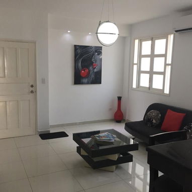 🌇 Apartamento Independiente con Vista al Malecón – Vedado REF 1355 - Img 95799329