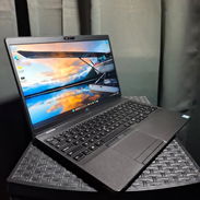 Laptop Dell Latitude 5500 traida de EEUU prácticamente nueva - Img 56746562
