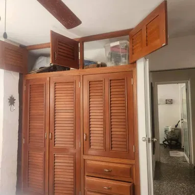 Venta apartamento 2 cuartos bajos frente calle cerca de 7ma y 60 35mil usd 53582376 - Img 125760570