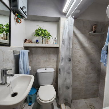 Apartamento de 2 habitaciones con electricidad y siempre en centro habana - Img 114969616