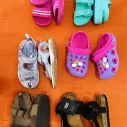 Zapatos, sandalias y  tenis para niños de ambos sexo) - Img 51264022