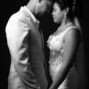 FOTOGRAFÍA Y VIDEO PARA BODAS - Img 57402936