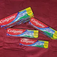 Pasta Colgate triple acción 150ml 4usd 54321400 - Img 55805285