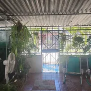 *$16.000usd SIN AJUSTE. En venta apartamento con garaje (PLANTA BAJA) de un edificio de 8 aptos en El Reparto Bahía, - Img 55450763