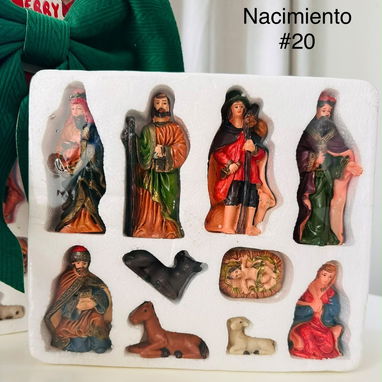 Decoraciones navideñas. El precio varia según el diseño. Mensajería disponible - 8/8