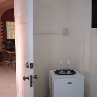 SE RENTA APARTAMENTO DE 3 HABITACIONES EN EL VEDADO, POR CALZADA Y K. 54026428 - Img 114228393