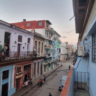🏢 Apartamento de RENTA POR DÍAS o RENTA LINEAL en Lagunas, a solo dos cuadras del Malecón. - Img 121653867