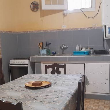 Se alquila espaciosa casa en plaza de 3 habitaciones y 3 baños (RAl0042) - Img 115531237