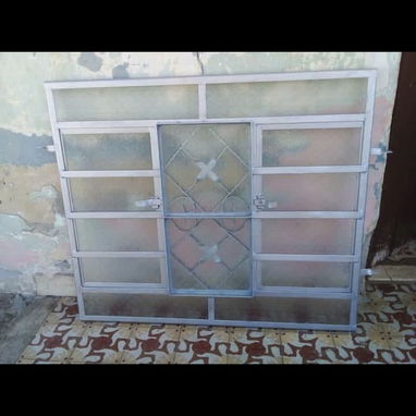 ¡Hacemos puertas y ventanas a tu gusto y medidas exactas! Calidad, diseño único y transporte incluido en toda La Habana. - Img 124629833