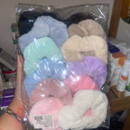 Felpas grandes de peluche para el cabello ideal para evitar maltratar a este y evitar a su vez el frizz 🌸 - Img 55792811