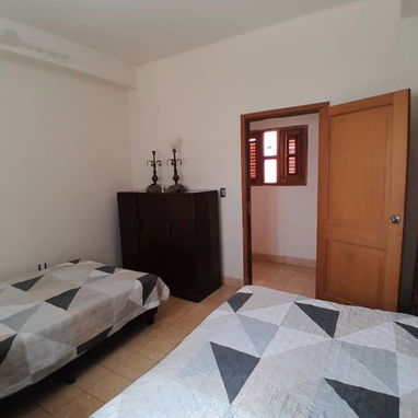 Venta lindo apto Vedado 2/4. Con todo incluído. Interior c garaje - 6/9