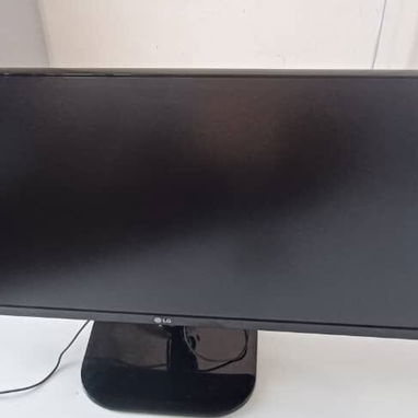 Monitor LG en perfecto estado 25 pulgadas - 2/4