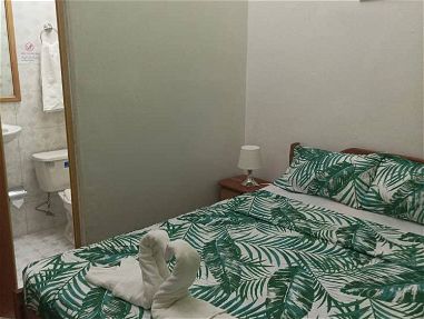 ⭐ Renta apartamento independiente d 2 habitaciones, 2 baños, cocina, terraza,a 100 m de Obispo ,d La Bodeguita del Medio - Img 65524100