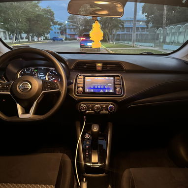 Se renta Nissan Versa 2022 Automático - Img 108937525