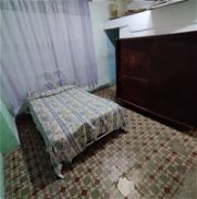 🏡 en la Habana Vieja de 3 habitaciones 🚪 calle y placa libre - Img 45784901