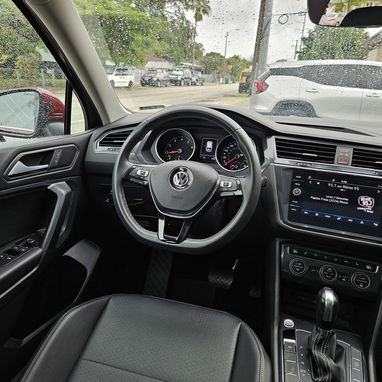 Volkswagen Tiguan SE 2021 | 34 mil millas • 3 filas • Techo panorámico • Impecable - 7/10