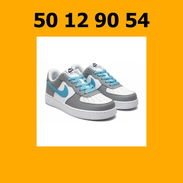 TENIS NIKE AIR FORCE GRIS CON BLANCO Y AZUL VPT-0350 - Img 55883989
