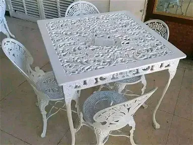 Lamparas y sillas con mesa de aluminio - Img 66953666