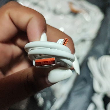 cables tipo c y v8 por cantidad 400 por u en 800 tipo tipo en 1500 y u en 1000 phone en 1000 por c en 700 y power banken - Img 122683256