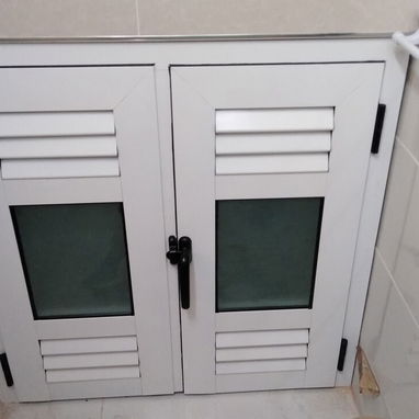Ventanas de aluminio, puertas,bajos de meseta,mamparas de baño,paños fijos, estantes - 3/8