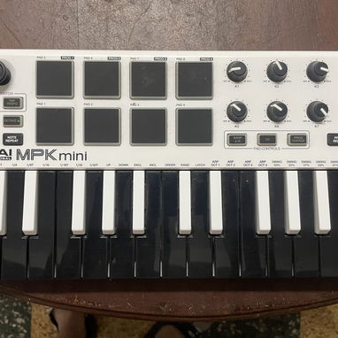 AKAI - Img 124328206